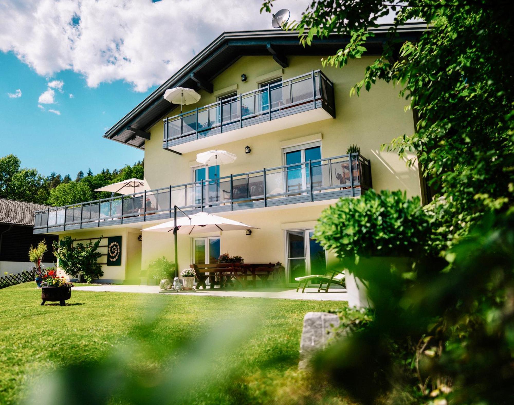Schwalbennest Velden Apartamento Velden am Wörthersee Exterior foto