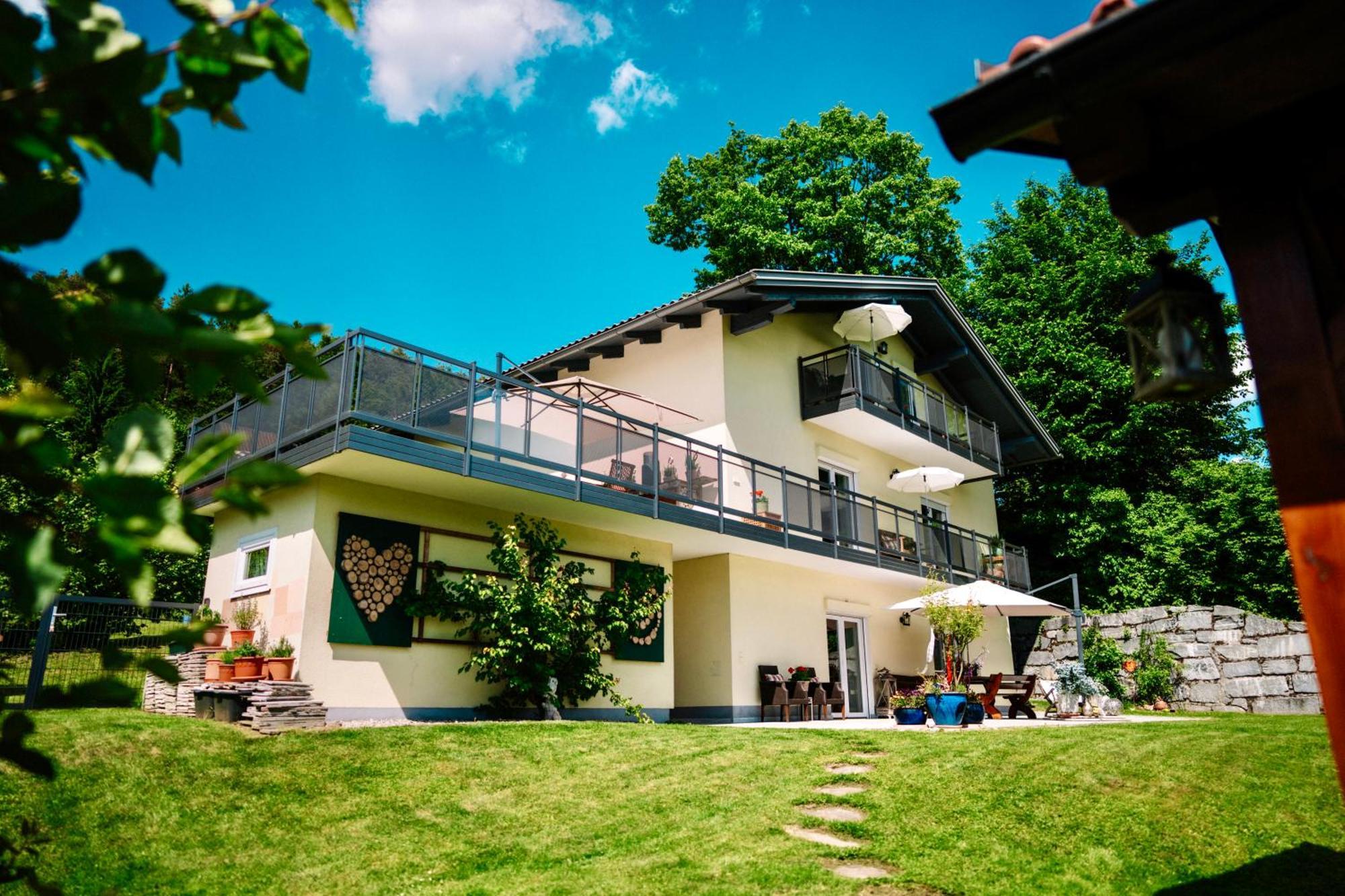 Schwalbennest Velden Apartamento Velden am Wörthersee Exterior foto